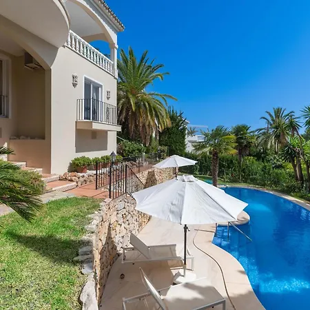 4 Bdrm Andalusian W Cinema & Sea Views Marbella
