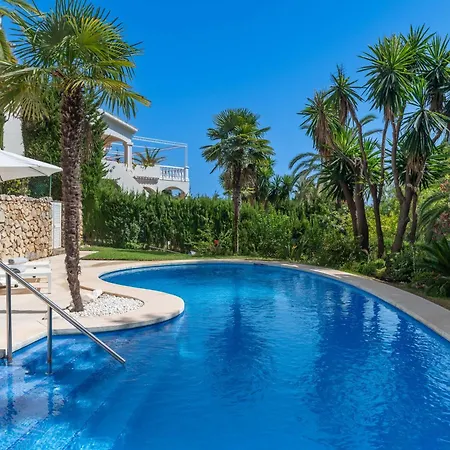 Apartment 4 Bdrm Andalusian W Cinema & Sea Views