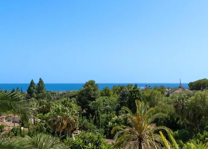 4 Bdrm Andalusian W Cinema & Sea Views * Marbellac